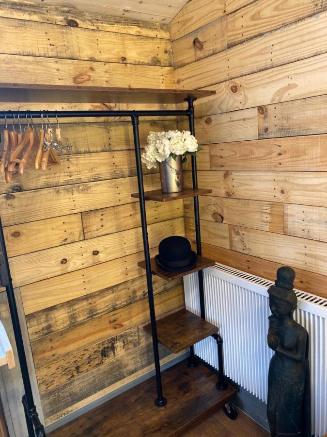 Willow Court Farm Studio East & Petting Farm, 8 Mins To Legoland & Windsor, 15 Mins To Lapland Uk エクステリア 写真